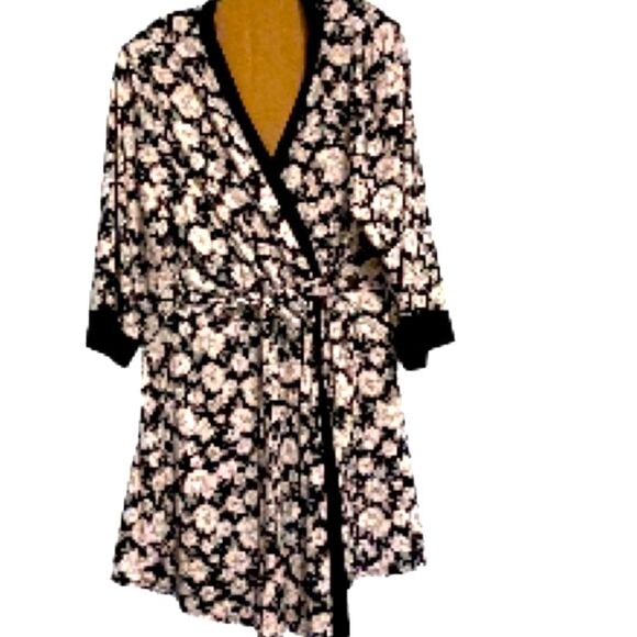 MARILYN MONROE Black with Pink Floral Cherry Blossom Robe with Tie Womens Large - Picture 4 of 16